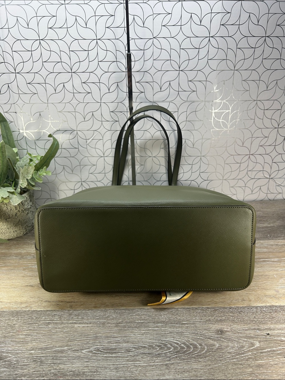 2811 Kate Spade New York Staci Large Tote in Enchanted Green 272582811 - Picture 3 of 14